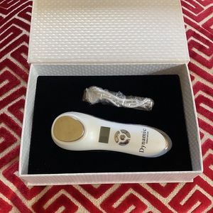 Dynamic Sonic Skin Rejuvenation Tightener Hot Cold Compress Vibration New In Box
